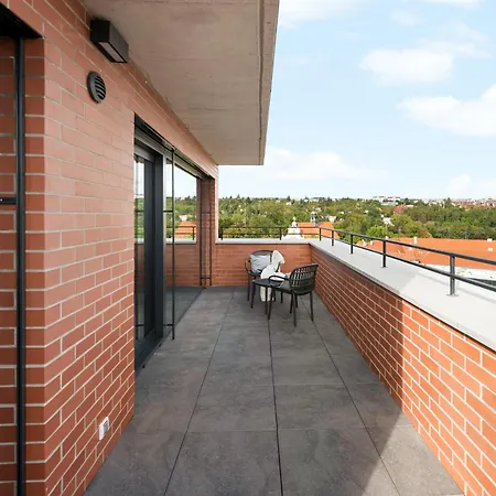 Sunny With Terraces In Kralovo Pole *